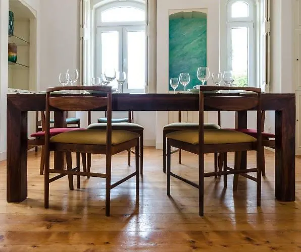 Casa Do Tamariz, Xix Century House *